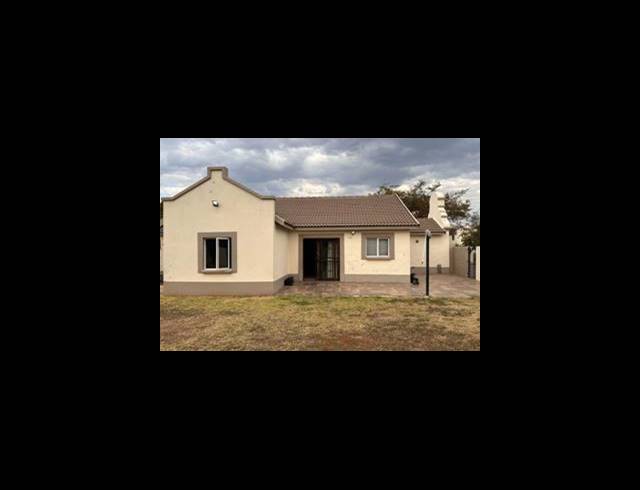 2 BEDROOM HOUSE FOR SALE IN HESTEAPARK